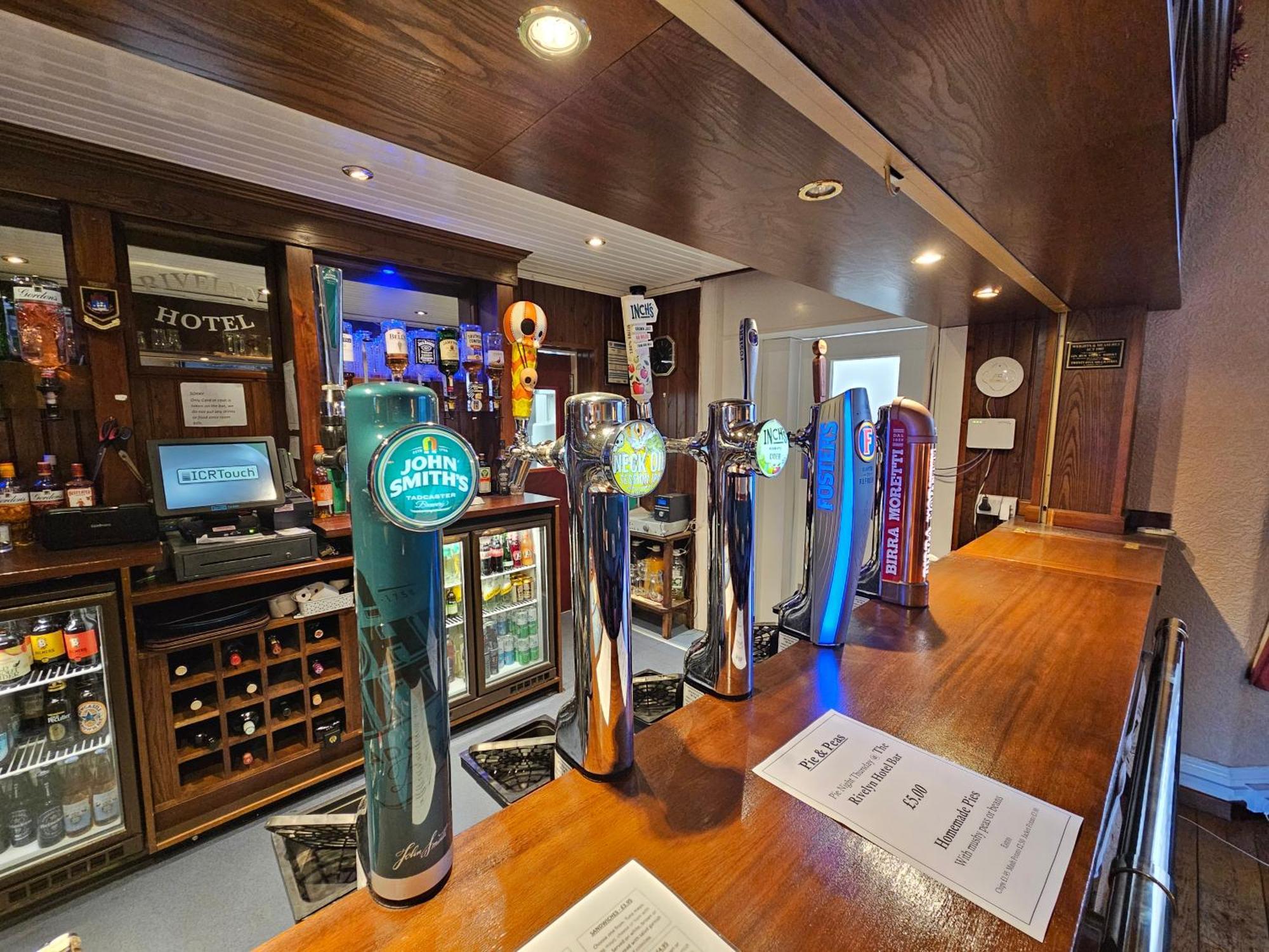 Rivelyn Hotel Bar & Restaurant Scarborough Exterior photo